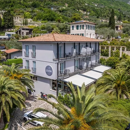 Livia 3* Gargnano
