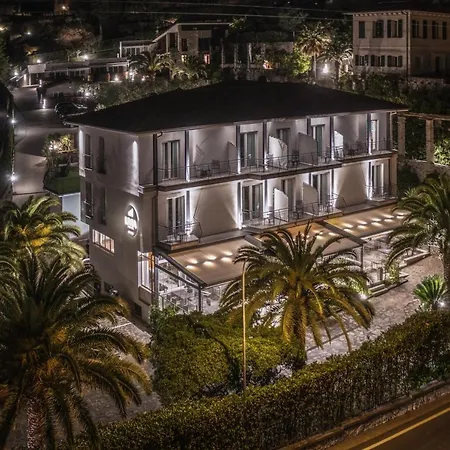 Livia Hotel 3*