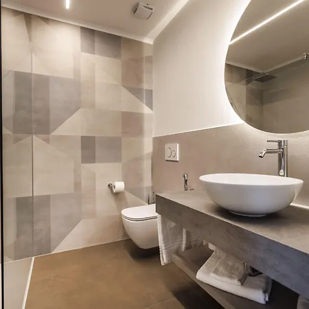 Livia Hotel 3*